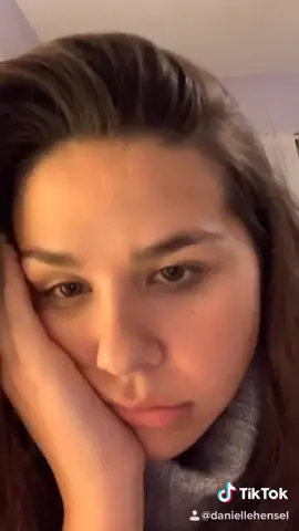 when u teach ur bff the human bridge #challenge but she posts the video of her doing it w her boyfriend instead of you... @sconklin16 #fyp