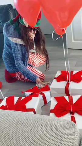 follow up to my last video, her reaction to the animal crossing themed gifts :’) merry christmas! #foryou#fyp#animalcrossing#nintendo#kawaii#christmas
