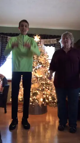 When your grandma try’s to dance 😁😂. #viral #foryou #foryoupage #fyp #trend #dance #christmas.