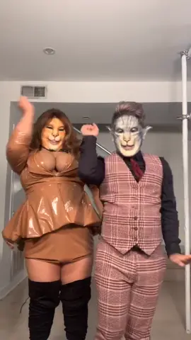 CATS the #tiktok Musical be like.... @heyitspeterrr_ #fyp #foryou #foryoupage #strangepets #holidaypets #scienceismagic