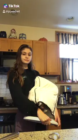 t a l l p a n c a k e #cooking #fyp #breakfast #pancakes #goodbye2019 shoutout to @soutsu_luna for the recipe