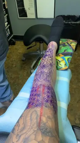 Shredded my leg today , one more session! Don’t let’s this flop TikTok ! #fyp #foryoupage #tattoo #2020 #lit #dontletthisflop