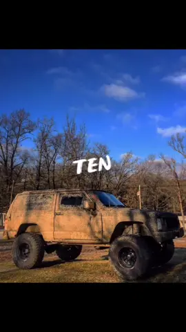 Just my favorite pics of the shit box. #jeep #jeeplife #muddin #loud #jeepcherokee #offroad #straightpipe #6cylinder #shitbox #StraightToHell #fyp