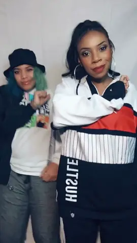 Me and @23slicesofpizza getting our girly on lol! #dance #fyp #tiktok #family #familygoals #dancers  Doing @charlidamelio verison!