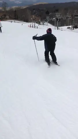 First day on the slopes for the year and.... That didn’t take long 🤣🤣🤣 #wreck #ski #skicrash #crash #faceplant #smashedface #beechmountain