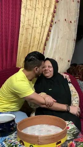 تحدي جديد مع ماما سناء 😂😂 ال شاف علامة زائد جوة دايرة حمرا يدوس عليها بسرعه 🤗خوش علي بروفايلي هتلاقي علامة الانستا🥰ابعتلي رساله حلوه😍