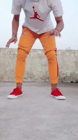 Magic step h shik Lo😋🔥#FlauntItYourWay #virel #footwork #simple #step #dance #tutorial #rd_gaurav #danceindia #art #tiktok #gopop #tiktokindia