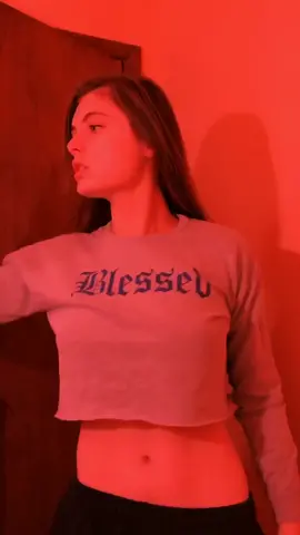 #pov : your the spider in my bathroom watching me in 2015 belly dance for the 16393th time #whatithought #foryoupage #fyp 💀