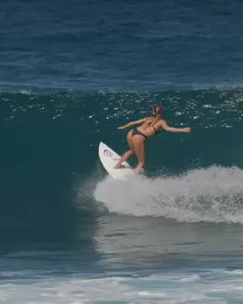 Alana Blanchard in her element 🌴 🎥: Scotty Hammonds #wsl #surf #girlsthatshred #fyp #foryou