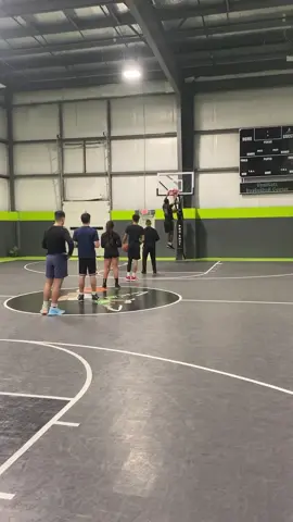 TAG YOUR SQUAD! 😂 #basketballchallenge #hoopsnation @buster @rob.v_4 @maxwellpearce @ibcourt