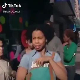 Hide da money y’all , there’s poor people around 🤡💵