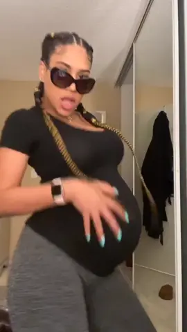 Bby momma bored 😂 #tiktok  #dance #justforyou