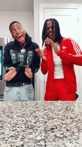 Clap your hands if you happy 😂😂 #friends #viral @nyyear_price