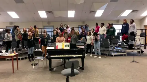 This is my chorus class poppin off- #chorus #singing #foryoupage #fyp #choruskids #womenschoir