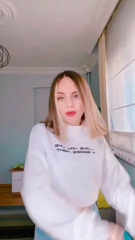 Biraz da böyle dans edemiyim 😂