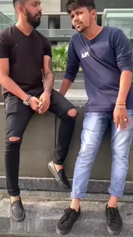 Dekha ese karte he jugad aap logo ko bhi sikhana he to muje batao #prankwars #oyeindori