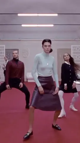 Kendall w/ the new moves