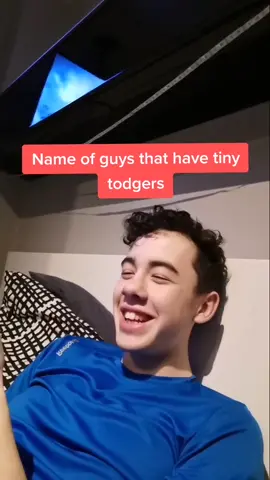 Damn u guys gotta grow #dollypartonchallenge #arcadevibes #foryou #tinylife #mirrorselfie #throwbackfacts