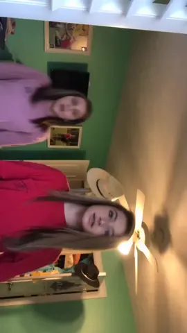 happy birthday claire!! i love you!! @clairesingleton