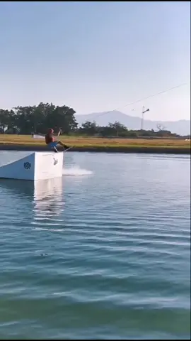 Más difícil de lo que parece 😅 like por mis fails! #fail #foryou #fun #ski