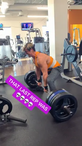 Ooof.... that last rep got me! #deadlift #gym #lift #workout #fyp #foryou #Fitness #muscle #powerlifting