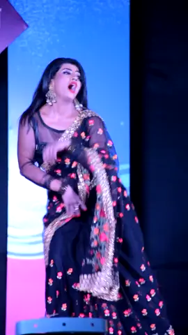 plese share and duet my dance style #foryou #marathisong #madhuripawar #foryou #IndeedPeDhoondo #marathimulgi #hgforever #shala @gayatri3112