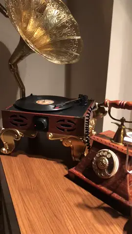 #gramafon#eski#nostalji#antika#plak#taşplak#yeşilçam#huzur#ses#tiktok#değerli#
