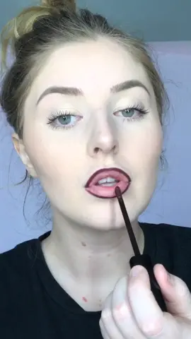 Dunkle Lippen- Ja oder Nein? 🙈💖#lippenstift #hudabeauty #fürdich