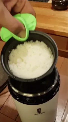 3분만에 쌀떡 만들기~ #마이쪄 #3분 #쌀 #떡 #만들기 #백설기 #간식 #맛있다#신기방기  #틱톡미식가 #rice #ricecake #jmtt