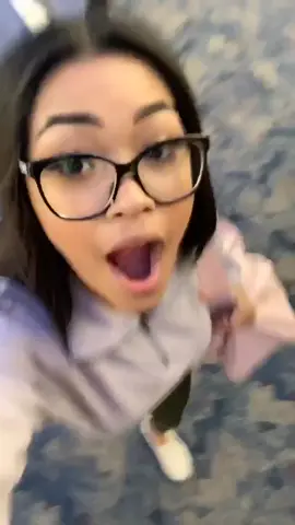 leilani at the airport ??!! Guess where I’m going in the comments 🤪