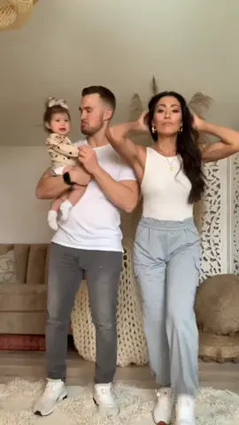 MOM N’ DADDDD 😛 Be sure to check us out on IG @nickyschmaderer_fit #MyInstaxShoutout #Fitness #dancechallenge #dancetutorial #dance #cleanfreshhype