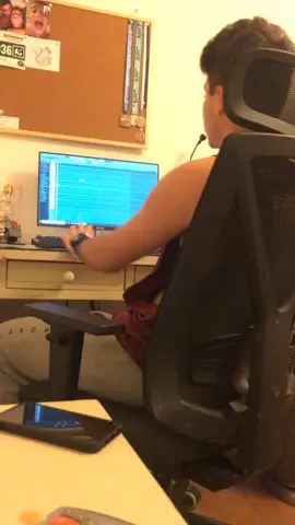 הבאתי לחבר שלי משימה לנסות ליצור שיר מסויים, מזהים איזה שיר זה? #foryou #foryoupage