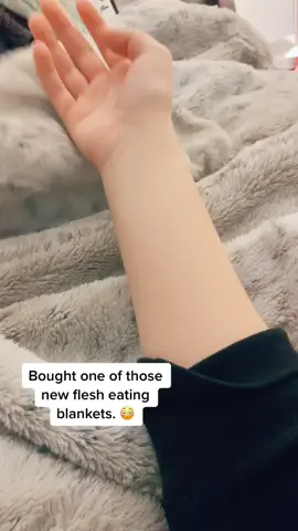 Pls be careful where you put your hand. #chihuhaua #fyp #foryoupage #dogsoftiktok #angrydog #beafraid