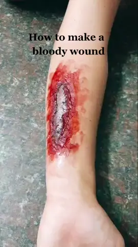 ⚠️Fake Wound!!⚠️lol, I smudged it to much but its fine😂😂😂 #wound #blood #tutorial #fakewound