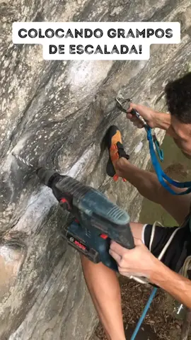 Colocando grampos de escalada #escalada #climbing #climb #foryou #TikTok #tiktokers