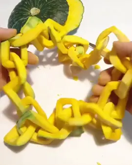 This is how you turn a pumpkin into some chain necklace bling! 🤗😍 #foodporn #food #fyp #foryou #foryoupage