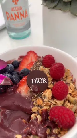 Dior cafe ✨🦋 #favoritefit #rosa #fyp #xyzbca #xyzcba #foryou #viral #miami #trending #designer