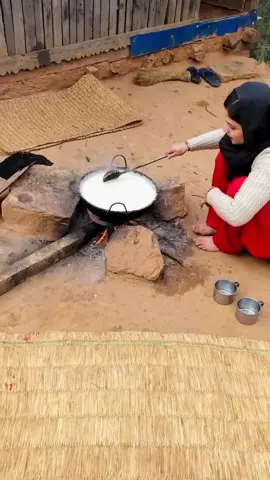 माया परयाे सहरकाे म परे गाउॅं घरकाे 😜