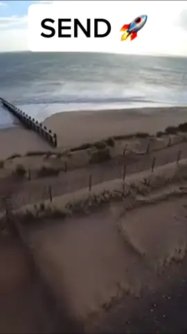 Ground control to major..... SEND 🚀 (📸 @olly__bridge) #extreme #extremesports #kitesurfing #kiteboarding #defyinggravity #jumparound #fyp #sendit