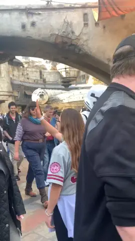 I CURVED A STORMTROOPER🤣 #fyp #disneyland #disney #starwars #quickcuts #leapday