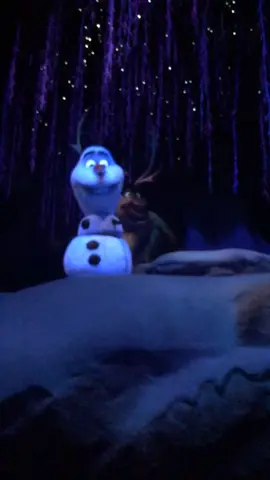 #frozenride #disneyworld #epcot #norway #olaf #frozen2 #annaandelsa #christmasstory #insummer #puppet