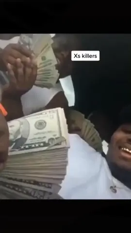 This is X killers flexing with he’s money🖕#xyzcba #foryoupage #4youpage #nonegative #positivity #funny #ripx #xxxtentacion #fyp #x #fy #jahseh #aaaa