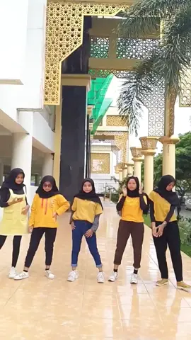 tag dong orang yang buat gerakan ini siapa tau dapat notif😍 #tiktokbulukumbaseulawesiselatan #viral #tiktokt #cewebugis #bulukumbakeren #fypシツ