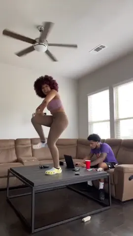 lmaooo i tried to hit it everytime 😂😂 @dlouisv_ in the cut ❤️ #dance  i love getting my doggy involved