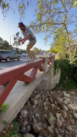 The cops are coming but it’s ok We on TikTok BABY 🙌 #cops #foryou #livingontheedge #sketchy #fyp #fypsge 🎥 @james_skateboards