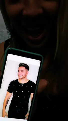 @heredia.tv  jajaja lo siento papi pero eres un maldito desgraciado buenote y ricote jajaja 😍😍
