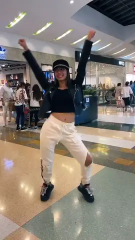 Bailando en público 😋