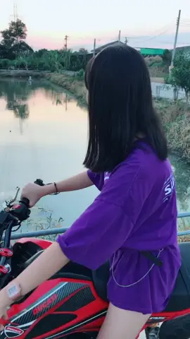 รับได้ไหมถ้าเราจน                                           👉🏻IG:omelet _10/FB:สิริยากร ธีรทองดี👈🏻