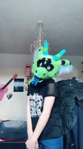 I dont know what im doing so don ask 😂#fursuit #fursuiter #angeldragon #fursuiting