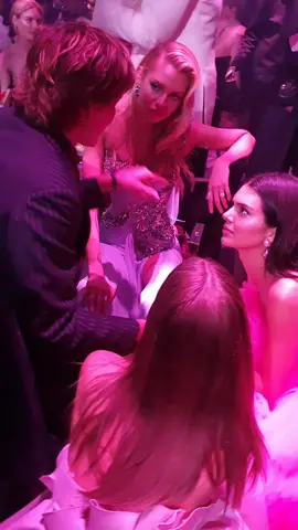 #jordanbarrett #kendalljenner #stellamaxwell #amfAR